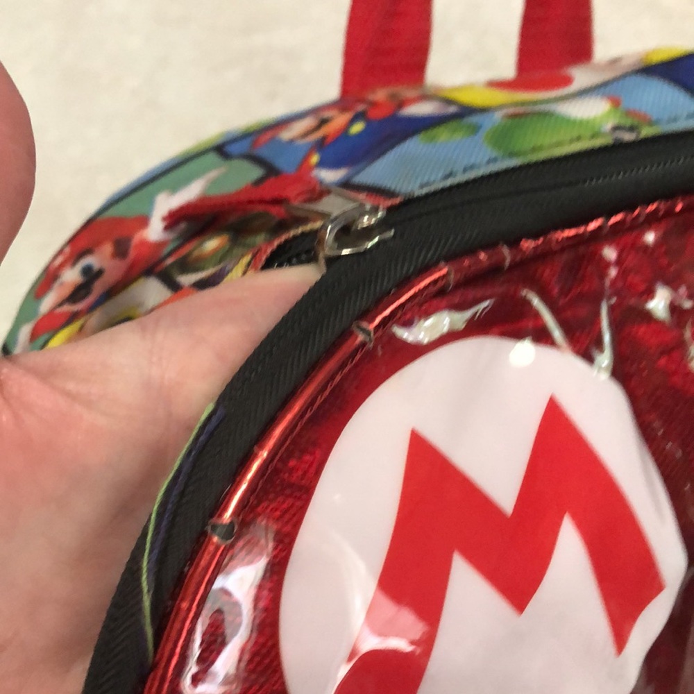 Super Mario backpack - Picture 3 of 7